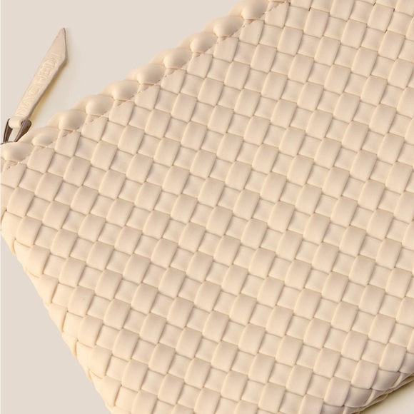 Naghedi St. Barths Medium Handwoven Dip Dyed Tote Bag with pouch. NWT - Picture 13 of 14